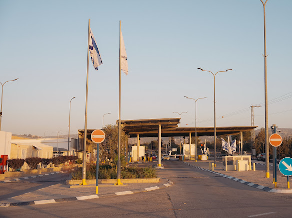 הלה2.jpeg